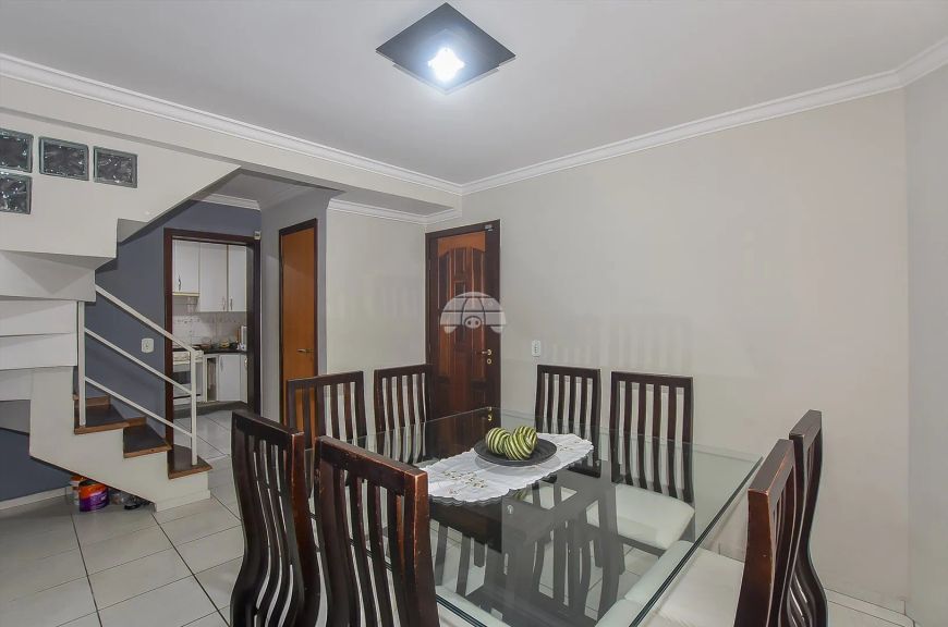 Sobrado para venda tem 127 m² com 3 quartos em Jardim das Américas - Curitiba - PR