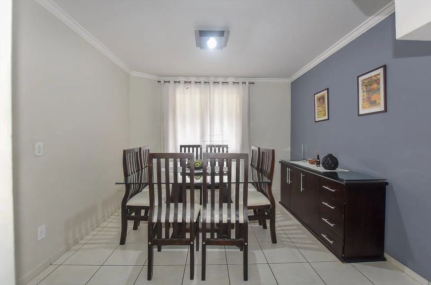 Sobrado para venda tem 127 m² com 3 quartos em Jardim das Américas - Curitiba - PR