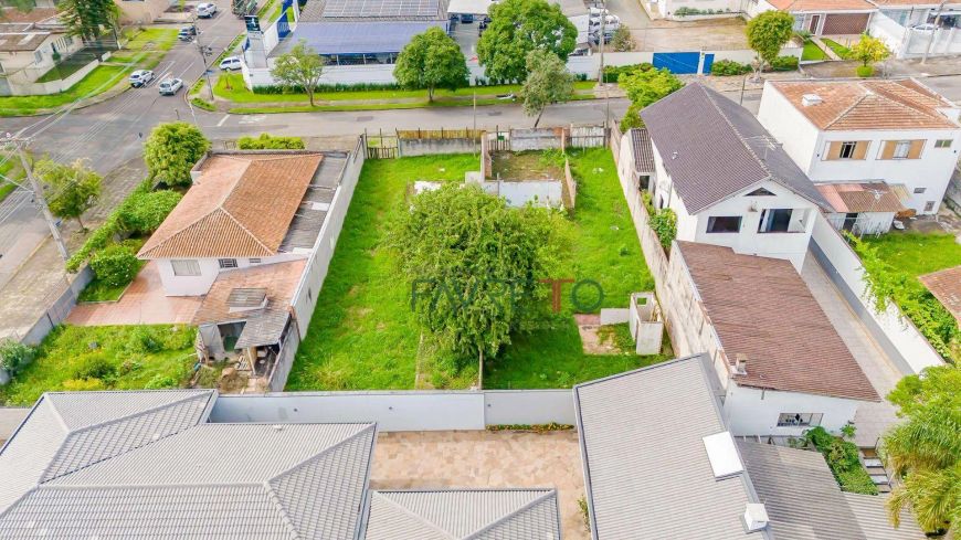 Terreno 704m² no Parolin