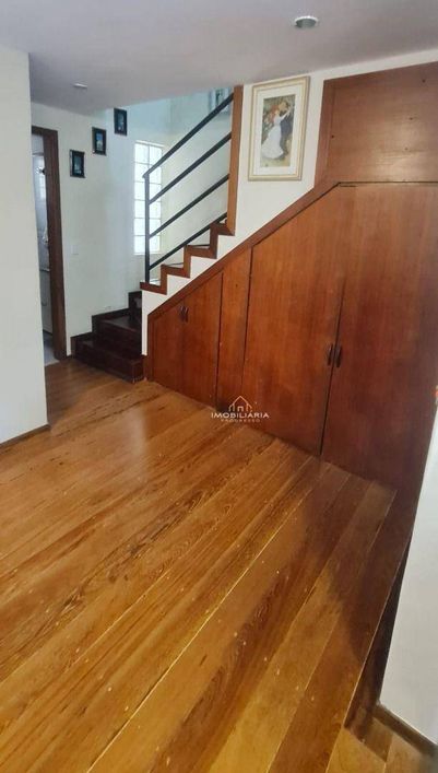 Sobrado com 3 dormitórios à venda, 173 m² por R$ 760.000 - Jardim das Américas - Curitiba/PR
