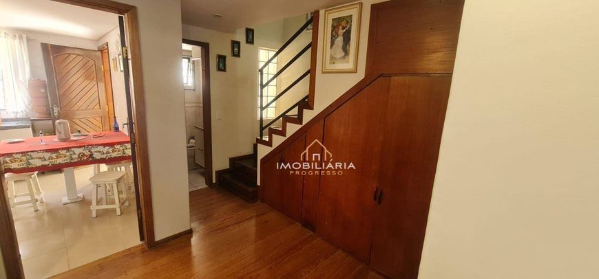Sobrado com 3 dormitórios à venda, 173 m² por R$ 760.000 - Jardim das Américas - Curitiba/PR