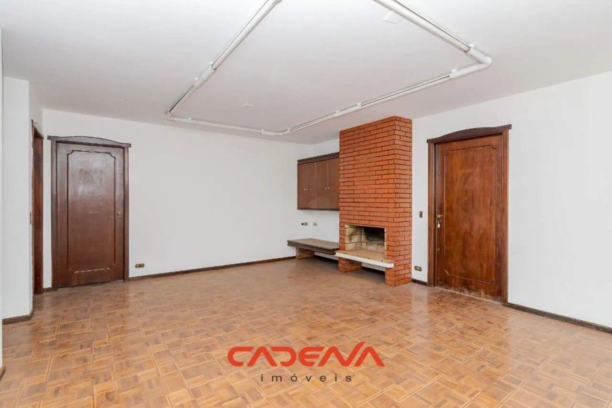 Casa com 3 quartos e 1 vaga para aluguel no Alto da Glória