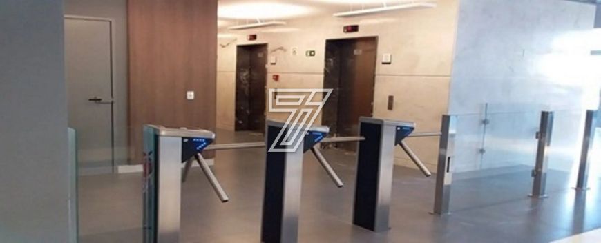Escritório para venda com 321 metros quadrados em Seminário - Curitiba - PR