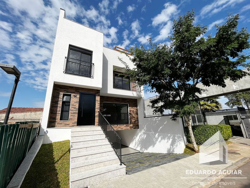 Sobrado NOVO em condomínio fechado, face norte, 3 suítes, 215m2, 4 vagas, deck madeira com hidro-spa