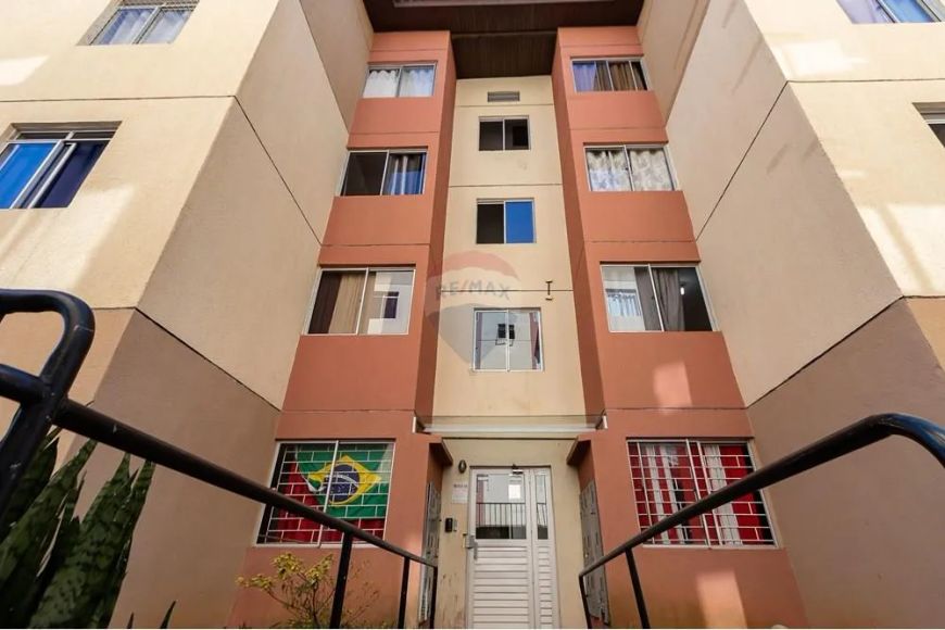 Apartamento à Venda Condomínio Imbuia IV, bairro Santa Cândida 2 quartos.