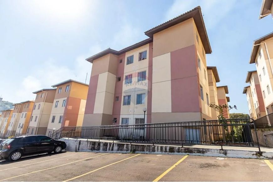 Apartamento à Venda Condomínio Imbuia IV, bairro Santa Cândida 2 quartos.