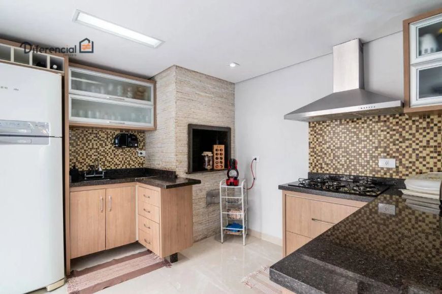 Sobrado com 4 dormitórios à venda, 121 m² por R$ 890.000,00 - Uberaba - Curitiba/PR