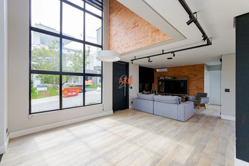 Casa em Condomínio com 3 suítes no Green Village Park Condominium
