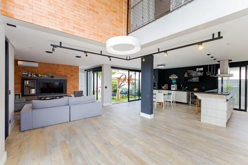 Casa em Condomínio com 3 suítes no Green Village Park Condominium