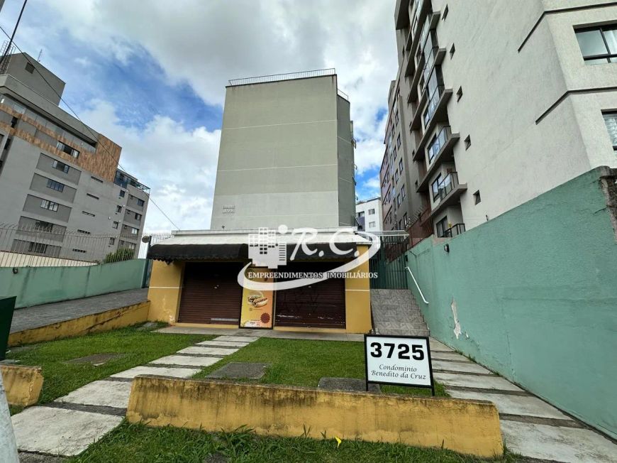 RC Imóveis vende apartamento no Novo Mundo