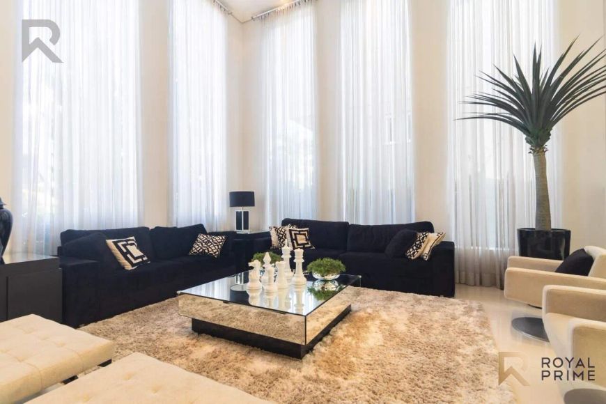 Casa Alto Padrão em Condomínio, Mobiliada, com Jardim, Piscina e 3 suítes à venda - 420m2 - Campo Co