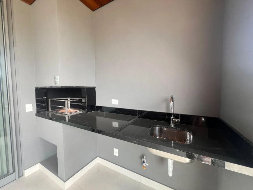 Luxuoso apartamento no Batel com 3 suítes e 2 vagas em Curitiba.
