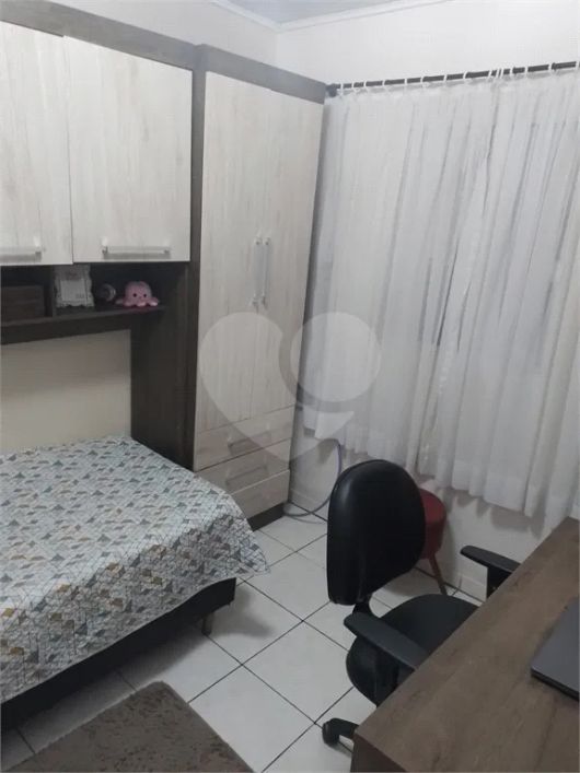 Casa de vila com 3 quartos à venda em Cidade Industrial - PR