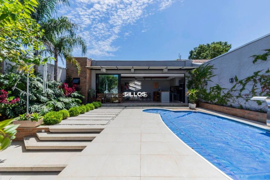 Casa para locação com 5 quartos no Parolin em Curitiba