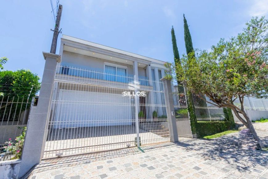 Casa para locação com 5 quartos no Parolin em Curitiba