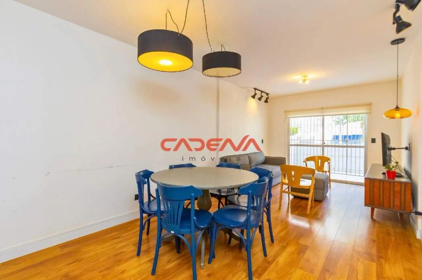 Apartamento com 2 quartos e 1 vaga para aluguel no Água Verde