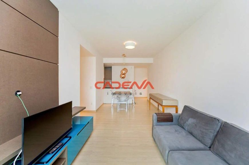 Apartamento com 3 quartos e 2 vagas para aluguel no Juvevê