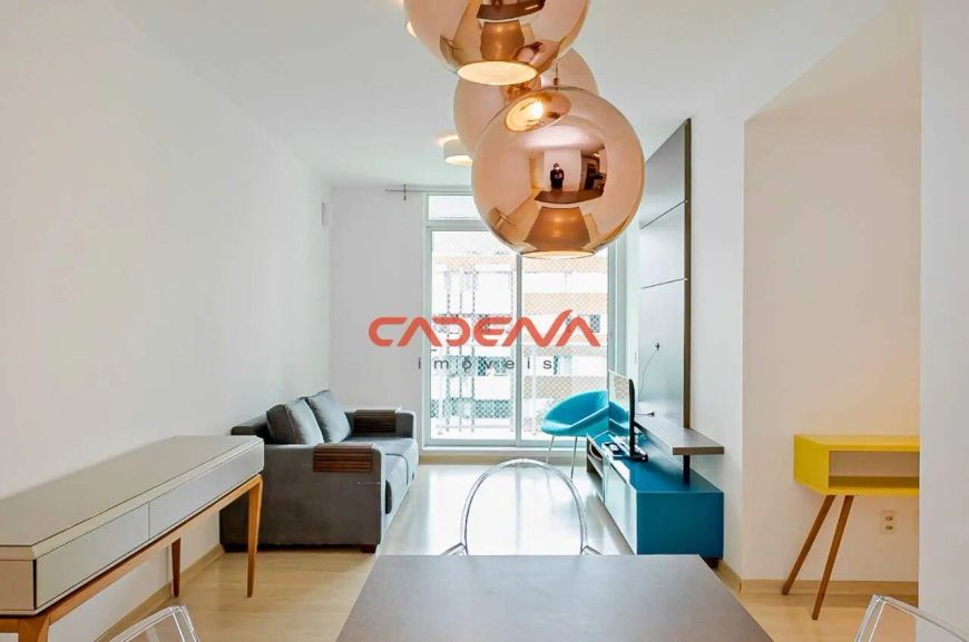 Apartamento com 3 quartos e 2 vagas para aluguel no Juvevê