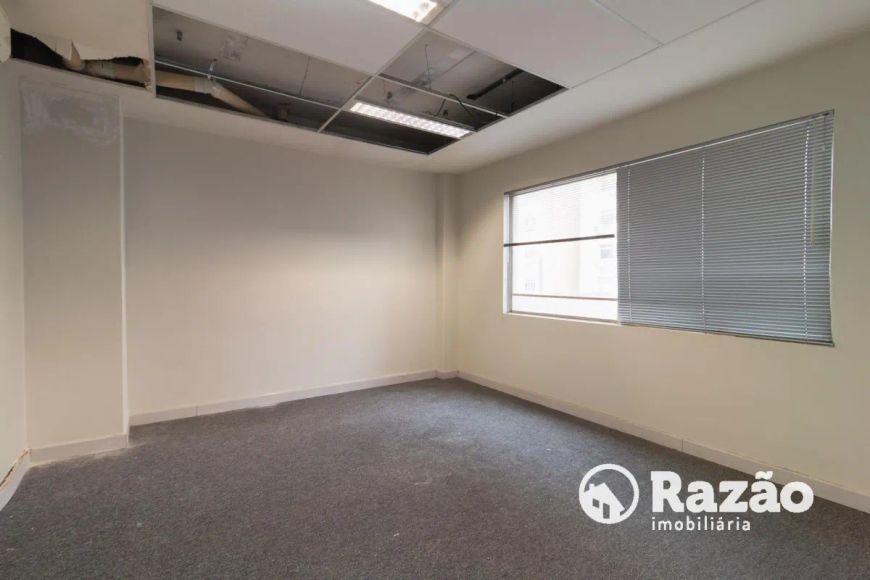 Sala/Conjunto Comercial no Centro de 193,98 m² - 04835.003-RZ
