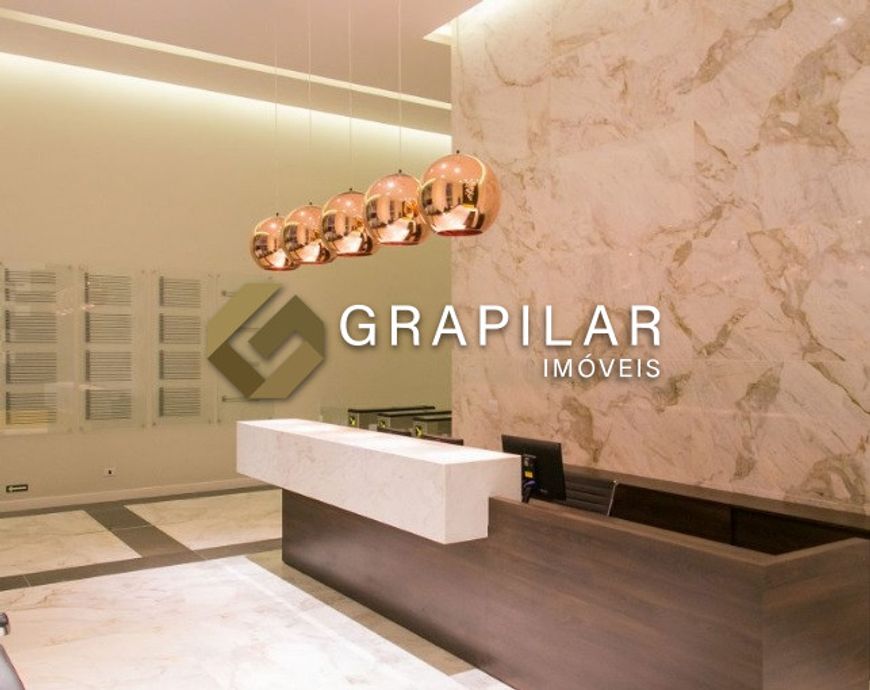 Sala comercial no Centro de Curitiba, 38m² com 01 vaga
