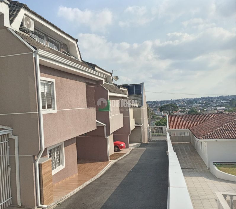 Casa Sobrado em Uberaba - Curitiba