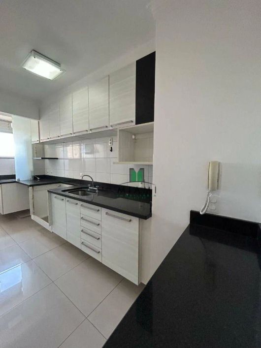 Apartamento com 2 dormitórios à venda, 68 m² por R$ 385.000,00 - Guaíra - Curitiba/PR