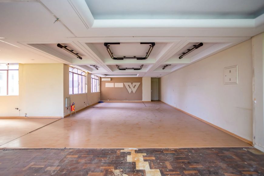 SALA COMERCIAL DE 191M2 NA PRAÇA OSÓRIO