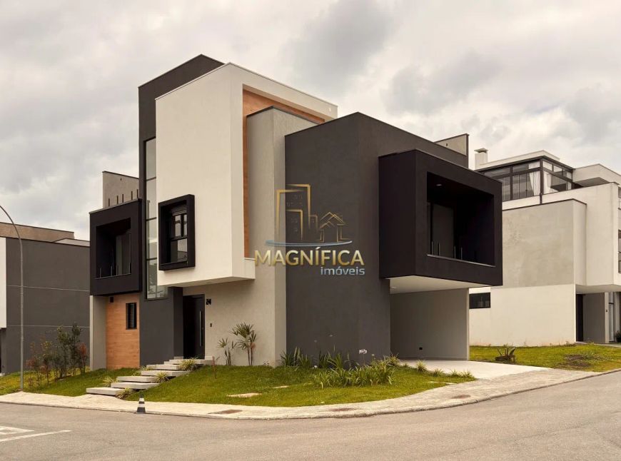 SOBRADO EM CONDOMÍNIO com 3 dormitórios à venda com 250m² por R$ 1.495.000,00 no bairro Santa Cândid