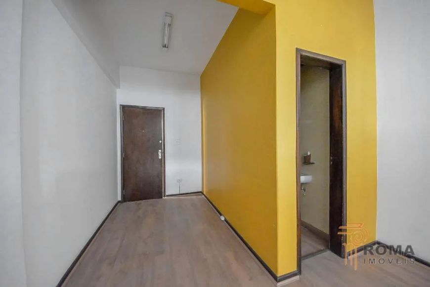 Conjunto para alugar, 34 m² por R$ 878,39/mês - Centro - Curitiba/PR