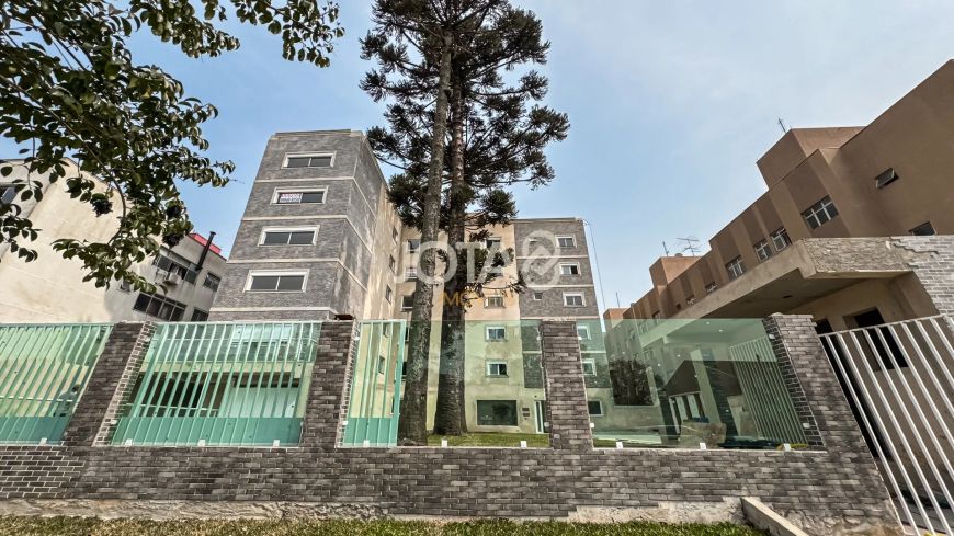 OPORTUNIDADE APARTAMENTO GARDEN NO ÁGUA VERDE Apartamento Garden no Água Verde - J8