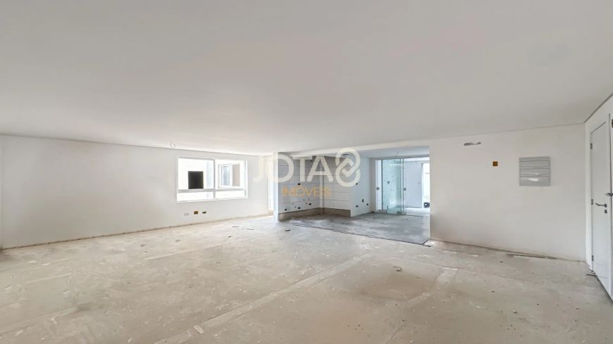 OPORTUNIDADE APARTAMENTO GARDEN NO ÁGUA VERDE Apartamento Garden no Água Verde - J8