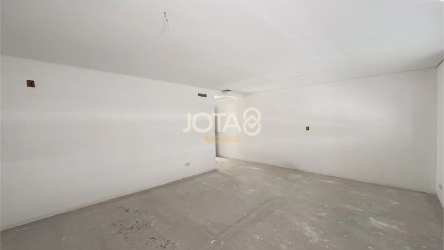 OPORTUNIDADE APARTAMENTO GARDEN NO ÁGUA VERDE Apartamento Garden no Água Verde - J8
