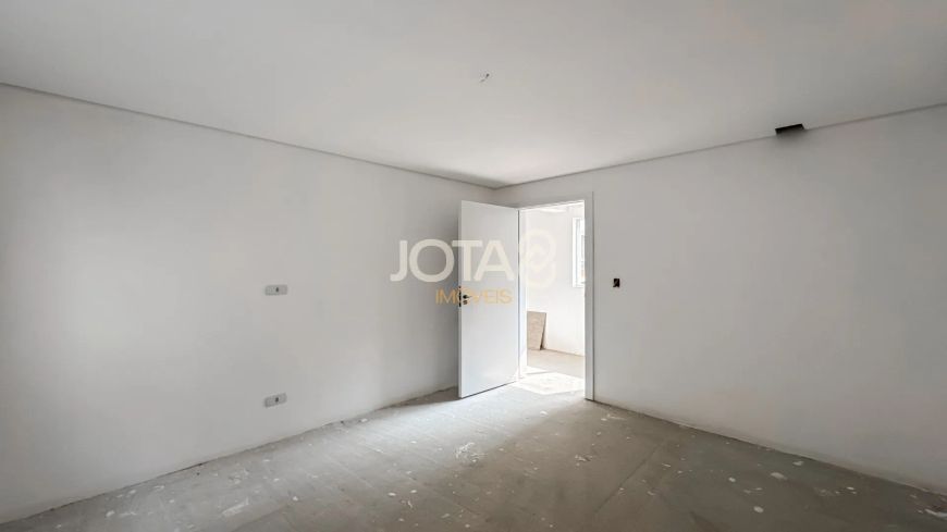 OPORTUNIDADE APARTAMENTO GARDEN NO ÁGUA VERDE Apartamento Garden no Água Verde - J8