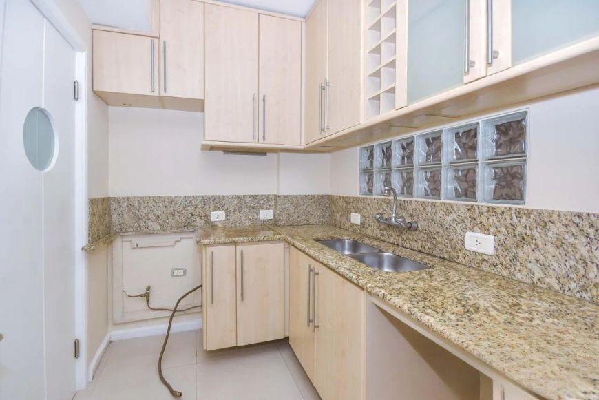 Apartamento duplex à venda no Cabral Curitiba