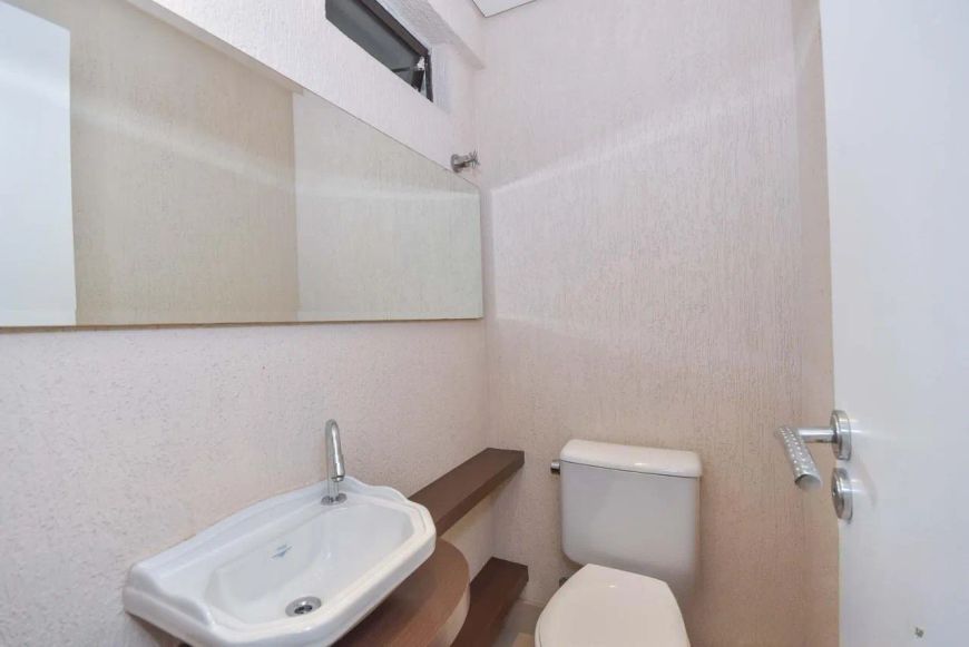 Apartamento duplex à venda no Cabral Curitiba