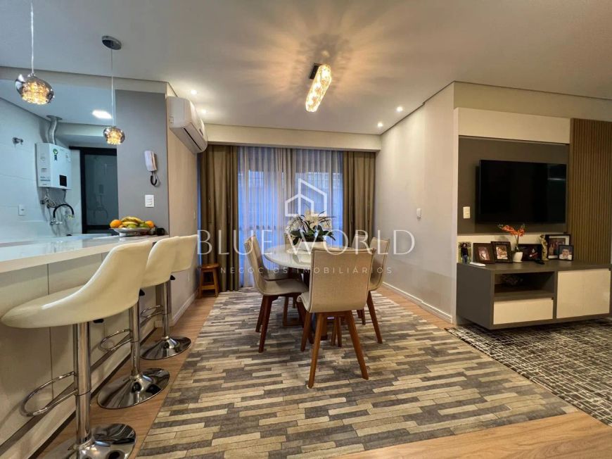 Apartamento com elevador, 70m², 2 quartos no Guabirotuba