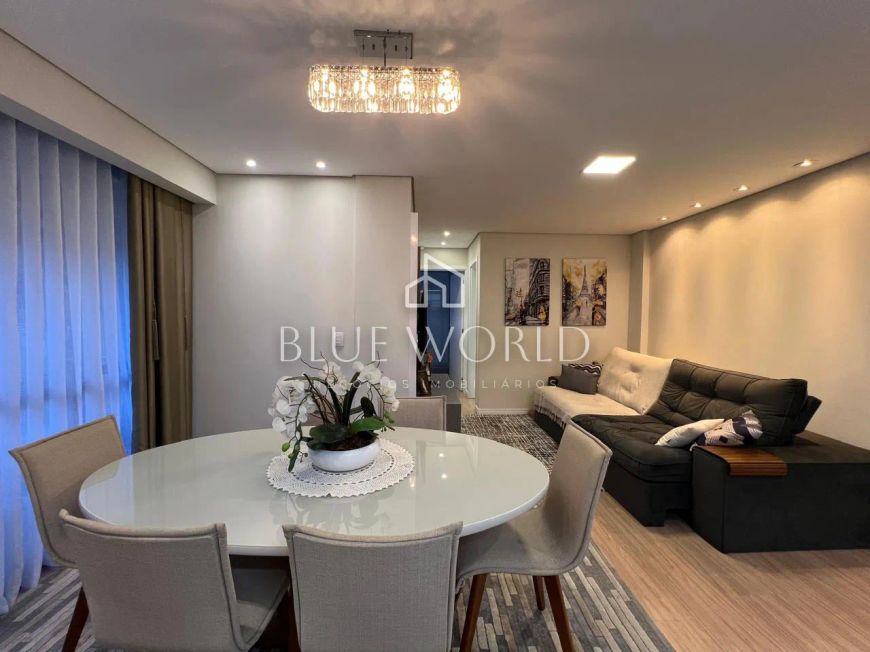 Apartamento com elevador, 70m², 2 quartos no Guabirotuba