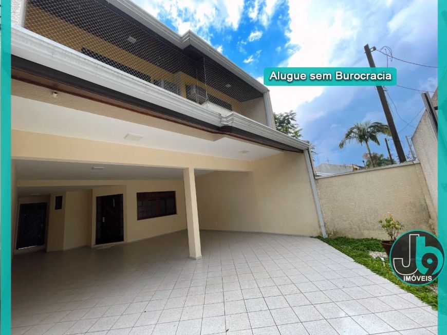 Casa alugar 400m² Tarumã com amplo espaço, 4 dormitórios, sendo 1 suíte, churrasqueira, ático e 4 va