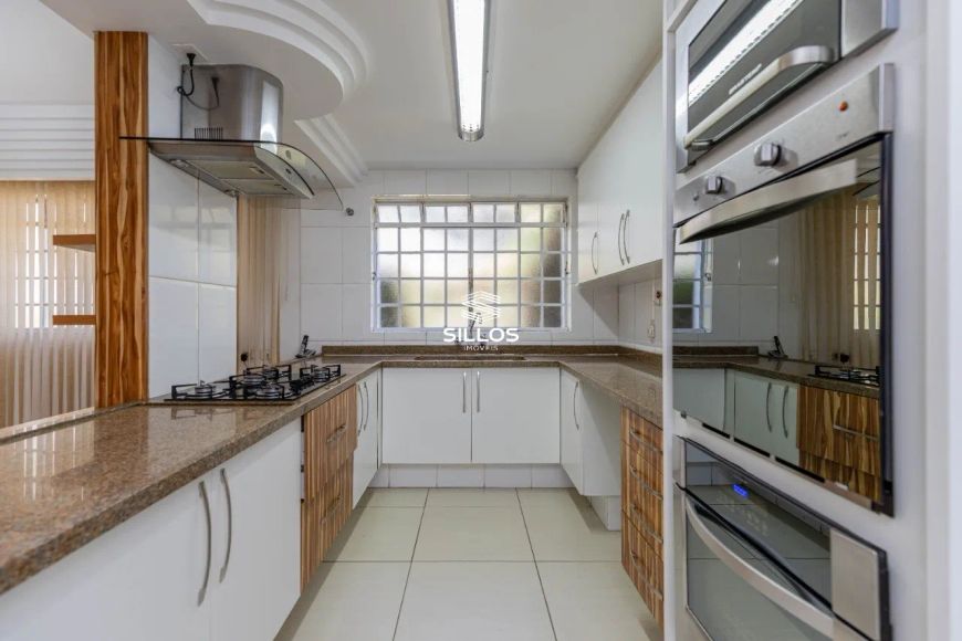 Casa à venda com 4 quartos no Tarumã - Curitiba