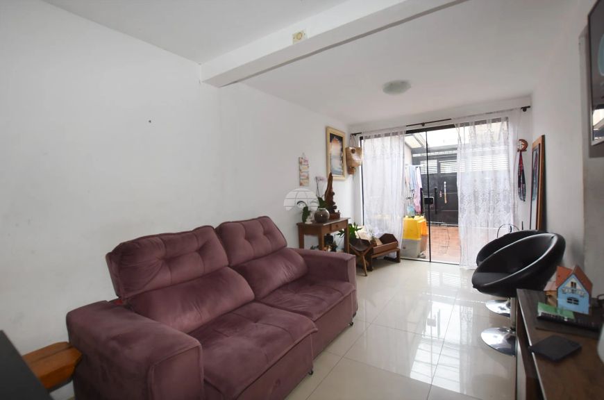 Sobrado para venda com 4 quartos sendo 1 suíte em Alto Boqueirão - Curitiba - PR