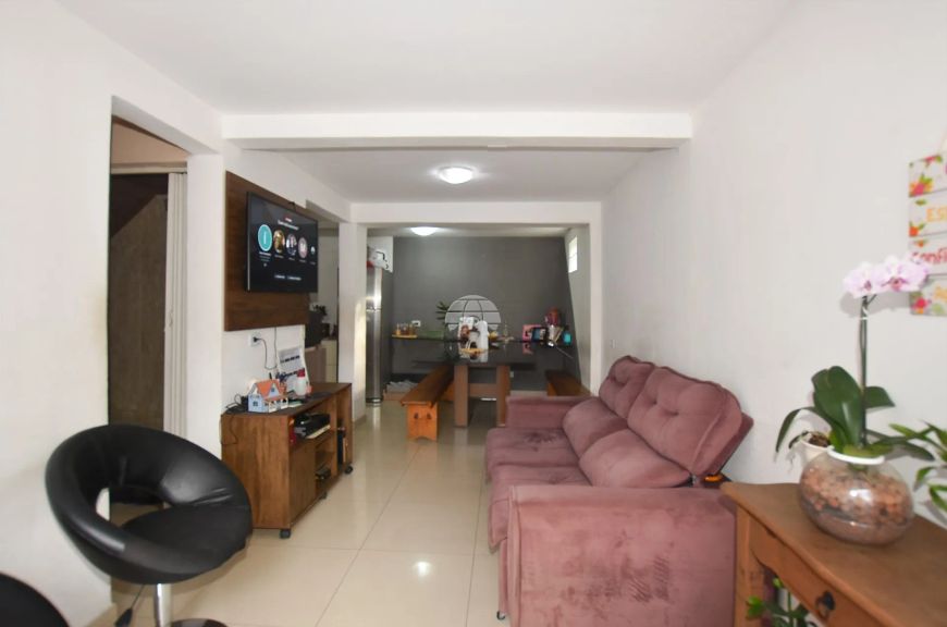 Sobrado para venda com 4 quartos sendo 1 suíte em Alto Boqueirão - Curitiba - PR