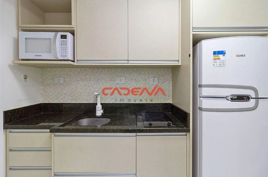 Studio com sacada para aluguel no Centro
