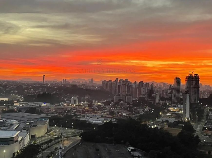 Cobertura com piscina à venda no Ecoville em Curitiba