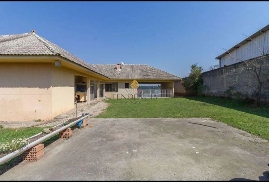 Casa com 3 quartos à venda, 297 m por R 1.490.000 - Uberaba - Curitiba PR