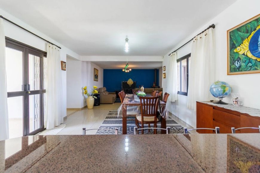 Casa com 3 quartos à venda, 297 m por R 1.490.000 - Uberaba - Curitiba PR