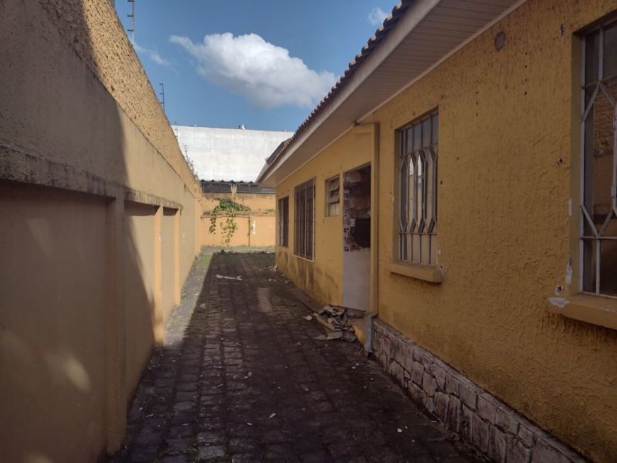 Terreno ZR-4 para venda e permuta próximo Clube Curitibano.