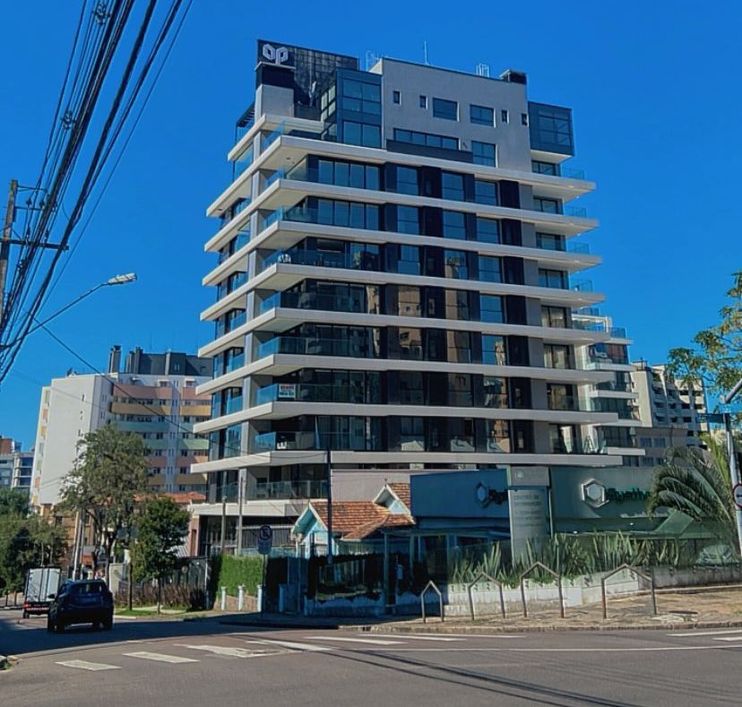 Apartamento com 3 suítes a venda no Bigorrilho