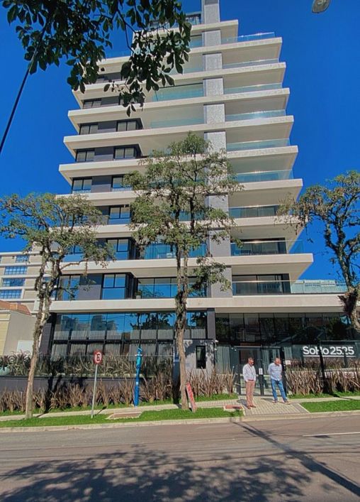 Apartamento com 3 suítes a venda no Bigorrilho