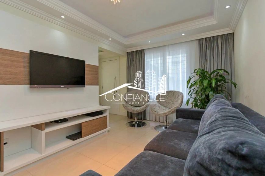 Casa com 3 quartos para alugar em Santo Inácio, Curitiba - PR | Confiancce Imóveis