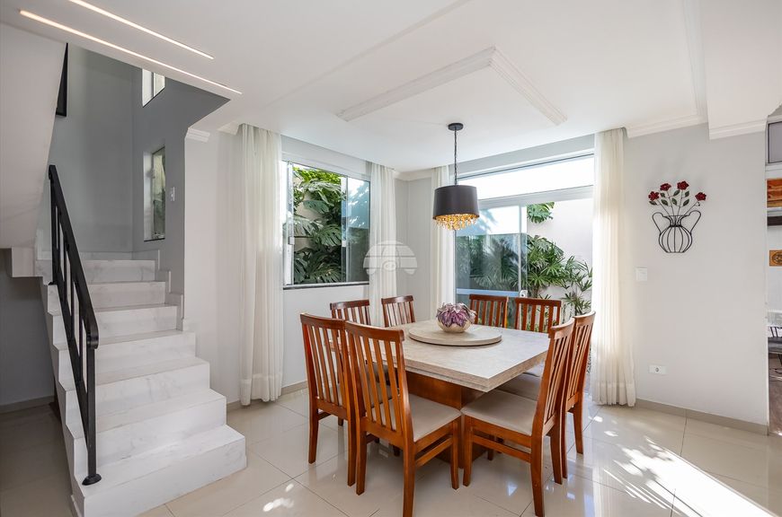 Casa de condomínio sobrado para venda tem 188 m² com 3 quartos